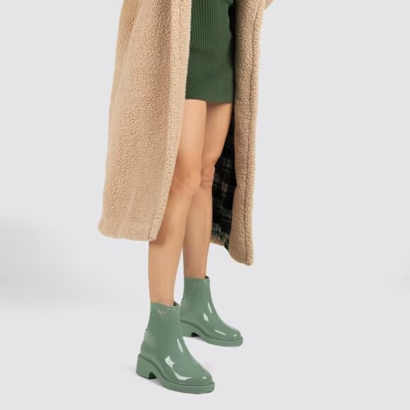 NEW MELISSA Made In Brazil Waterproof Chelsea Chelsea Boots in green 825 3m2 - Picture 1 of 9